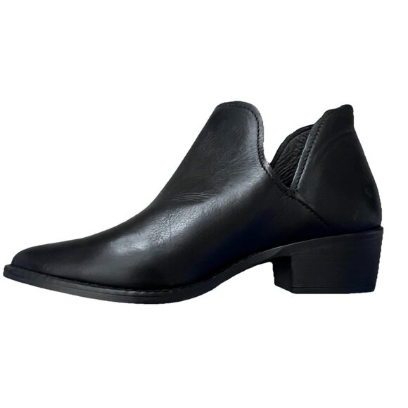 Steve Madden Size 8.5 Austin Black Leather Booties Cut Out Side Ankle Boots - Picture 4 of 9